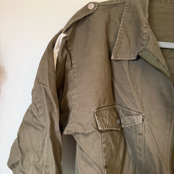 Windsor Olive Cropped Utility Jacket with Drawstring - Picture 2 of 7